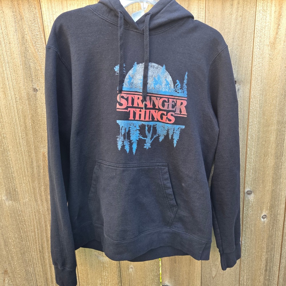 Netflix Stranger Things Hoodie Black Graphic Pullover Upside Down Mens Medium